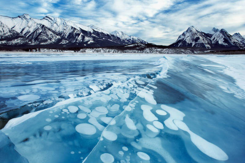 Científicos estudian cuánto metano está llegando a la superficie del Valle Mackenzie en Canadá, ya que su aumento resulta peligroso.