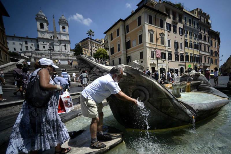 Debido a la ola de calor, residentes italianos podrían contar con el suministro de agua solo durante ocho horas al día.