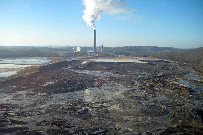 Desastre ambiental en Carolina del Norte, Estados Unidos, revela un componente peligroso en las cenizas del carbón quemado.