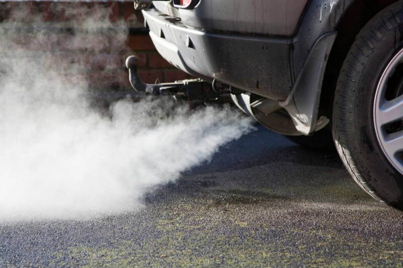 La primera ministra de Escocia, Nicola Sturgeon, declaró que el país pondrá fin a la venta de nuevos vehículos de gasolina y diésel para 2032.