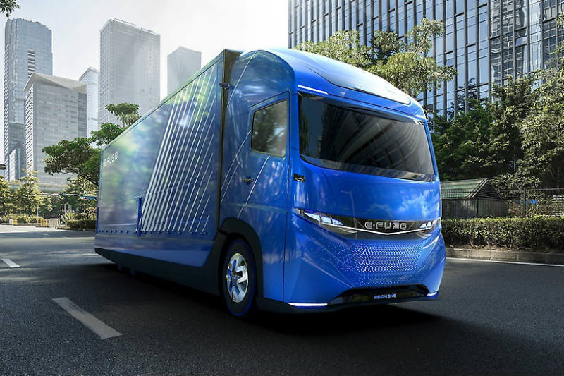 El modelo E-Fuso Vision One tendrá 350 km de autonomía, una capacidad de batería de 300 kWh y un peso total de 23 toneladas.