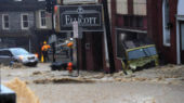 La calle principal de la ciudad del estado se convirtió en un río bravo, el agua llegó al primer piso de varios edificios, no se reportaron víctimas.