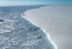 Estudio muestra que el derretimiento de las capas de hielo del continente austral se ha acelerado desde 2007, contribuyendo al aumento del nivel del mar.