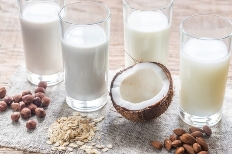 Un vaso de leche láctea produce casi tres veces más gases de efecto invernadero que cualquiera de origen vegetal, pero estas también tienen inconvenientes.
