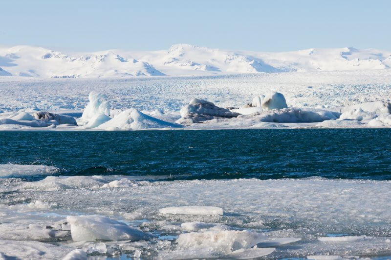 Los investigadores sostienen que la expulsión de metano y otros gases de efecto invernadero a la atmósfera se deben al derretimiento del permafrost.