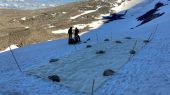 En Suecia cubrieron un glaciar con una sábana para protegerlo del deshielo.