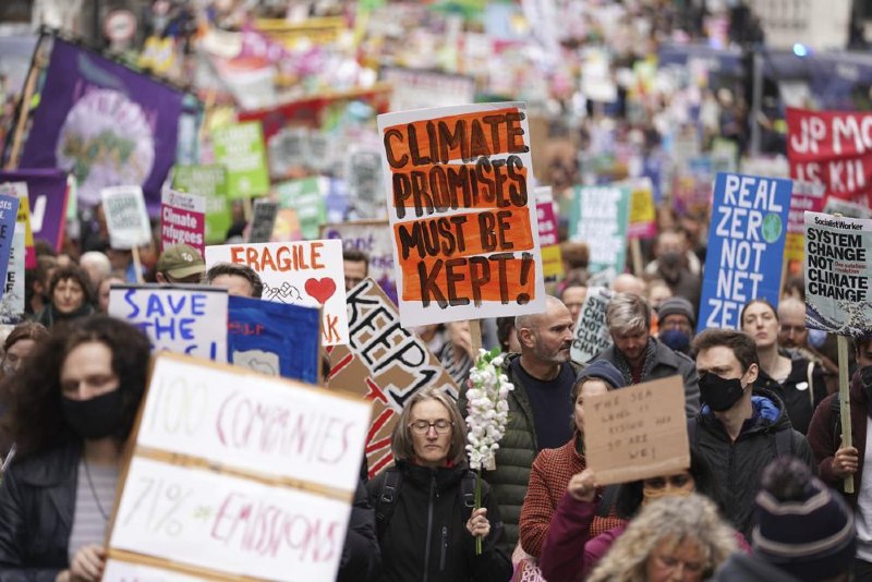 Protestas climáticas en Glasgow para presionar a los líderes de la COP26.