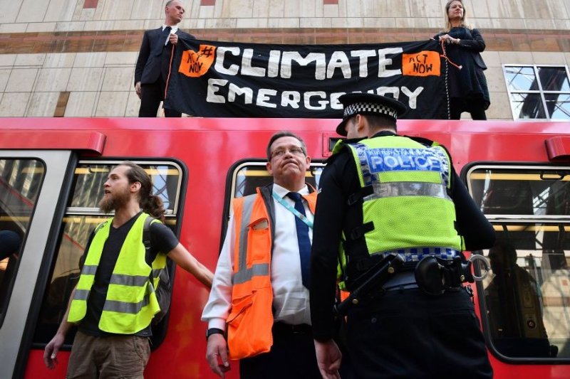 Activistas climáticos obstruyeron el distrito financiero de Londres. - Foto Getty
