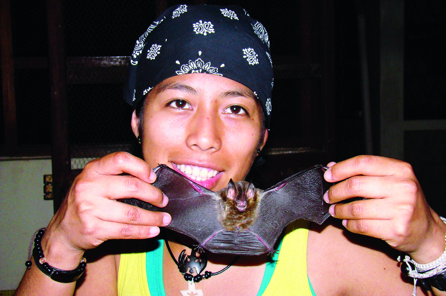 Biologa boliviana especializada en murciélagos. - Foto Kathrin Barboza/Pagina Siete