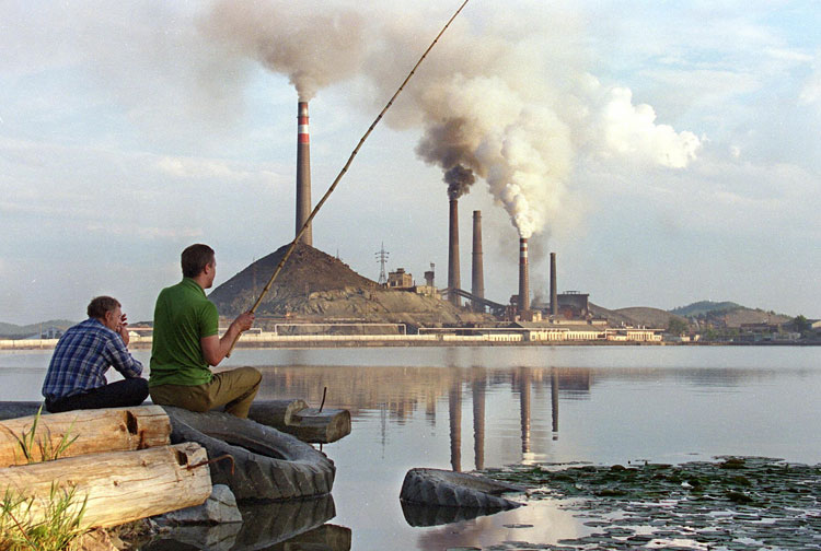 Inversion en combustibles fósiles nos llevará a un colapso climático. - Foto Alexander Nemenov/AFP/Getty