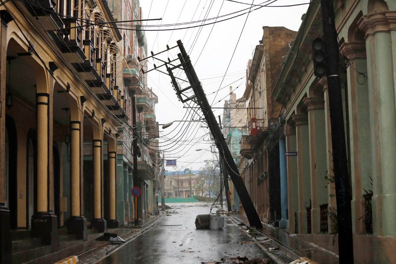 Huracán Ian causa destrozos en Cuba