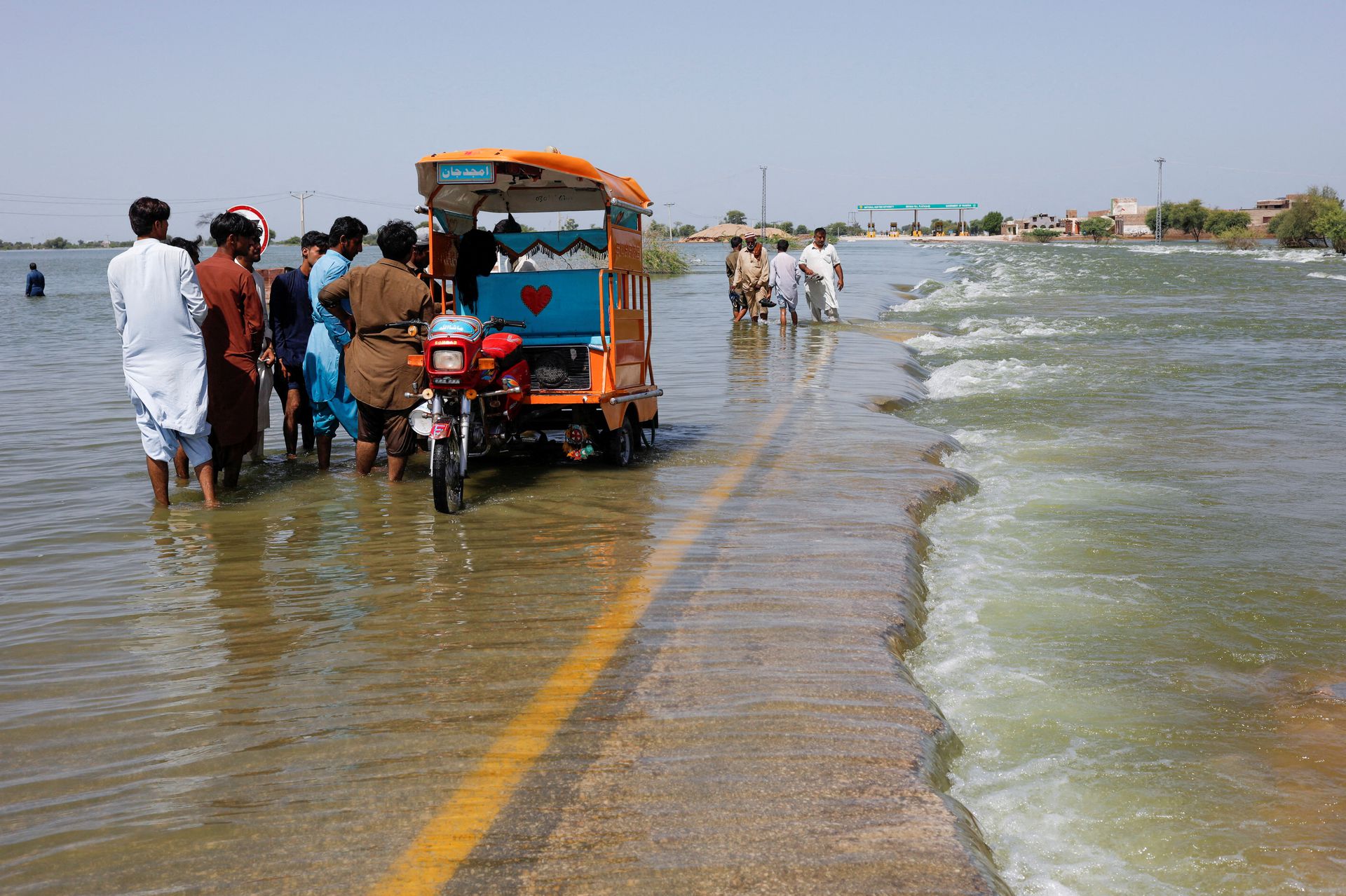 Los países pequeños o en desarrollo son los que más sufren las consecuencias del cambio climático. - Foto Akhtar/Reuters