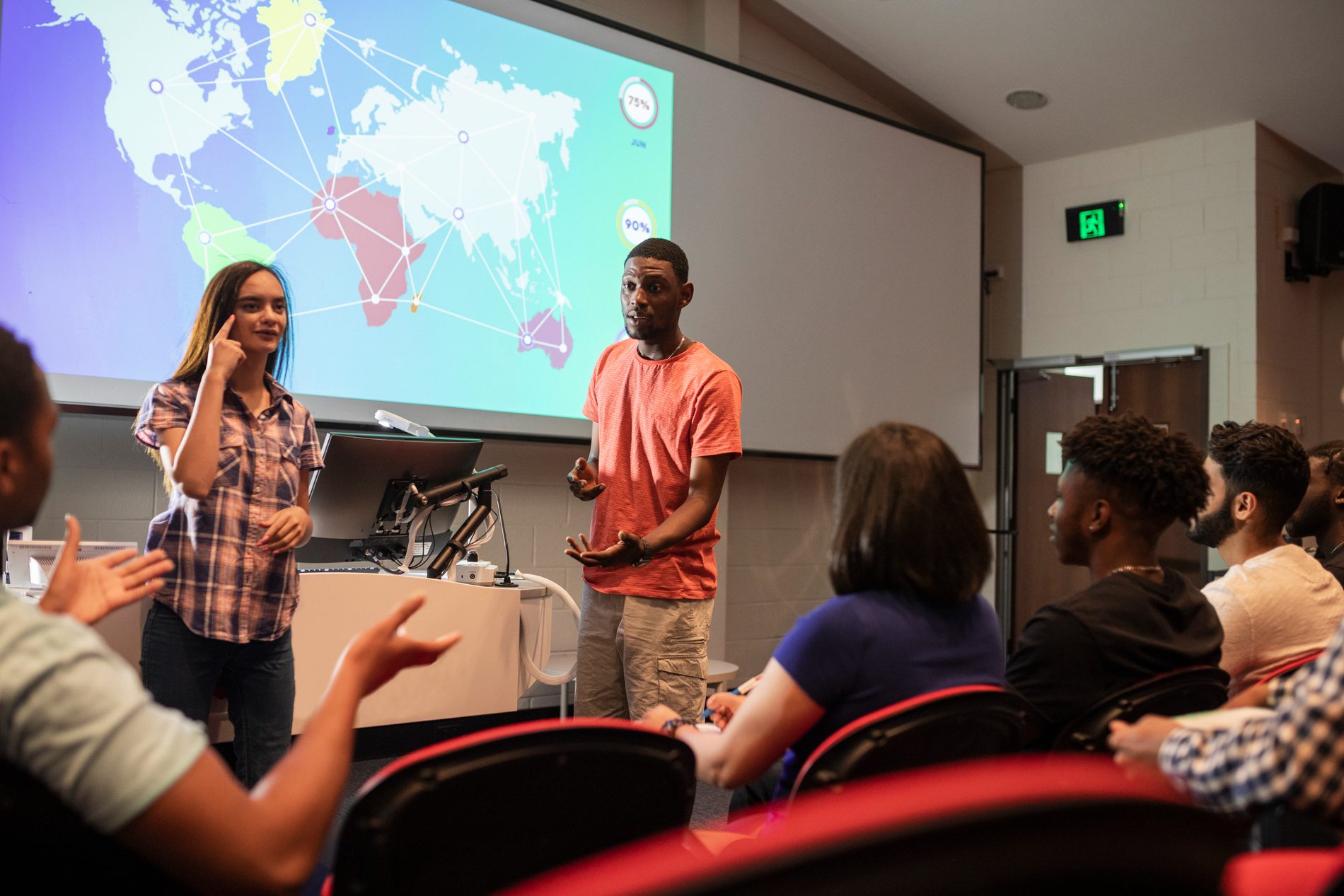Estudiantes, profesores y científicos tienen derecho a aprender y discutir sobre temas del cambio climático. - Foto SolStock/Gettyimages