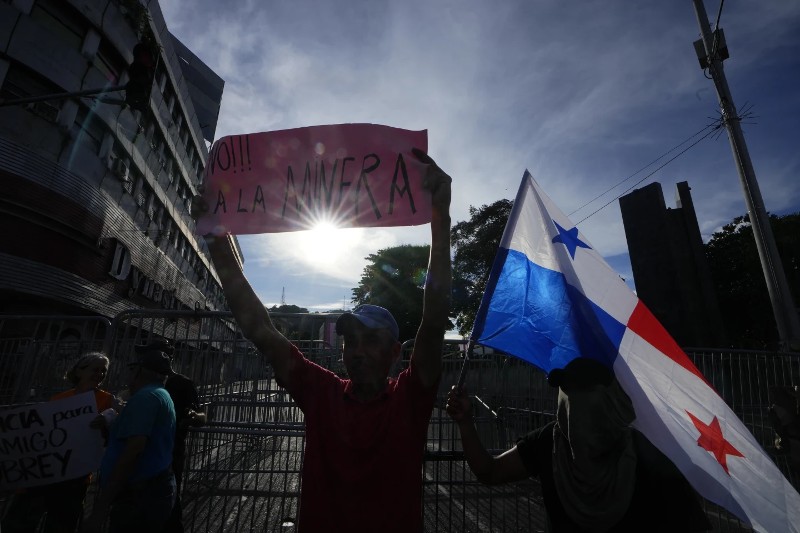 Activistas y sindicatos en contra de extensión de contrato minero en Panamá.
