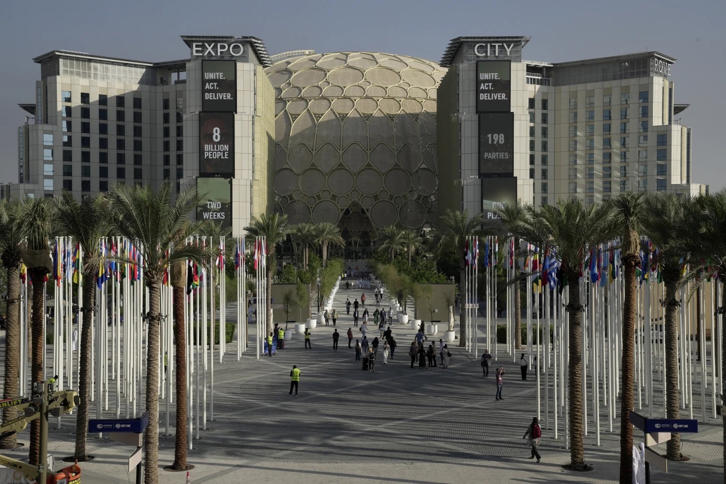 La COP28 se llevará a cabo este año en el Wasl Dome en Dubai, Emiratos Árabes Unidos. - Foto Joshua A. Bickel/AP
