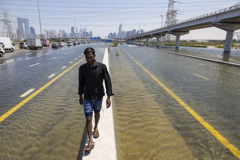 Qué causó las lluvias extremas en Dubai