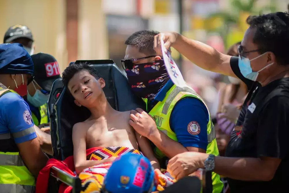 Las olas de calor cada vez más extremas ponen en peligro la saud de las personas en su vida diaria. - Foto AP