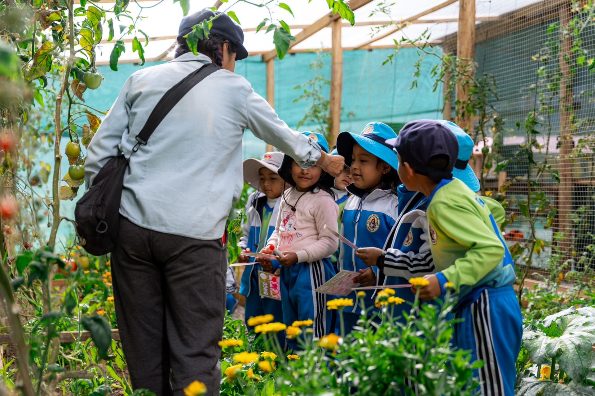 Los grupos de estudiantes que visitan el centro se llevan una expriencia tanto teórica como sensorial para generar una mejor empatía con el planeta. - Foto cortesía Green Heroes Perú