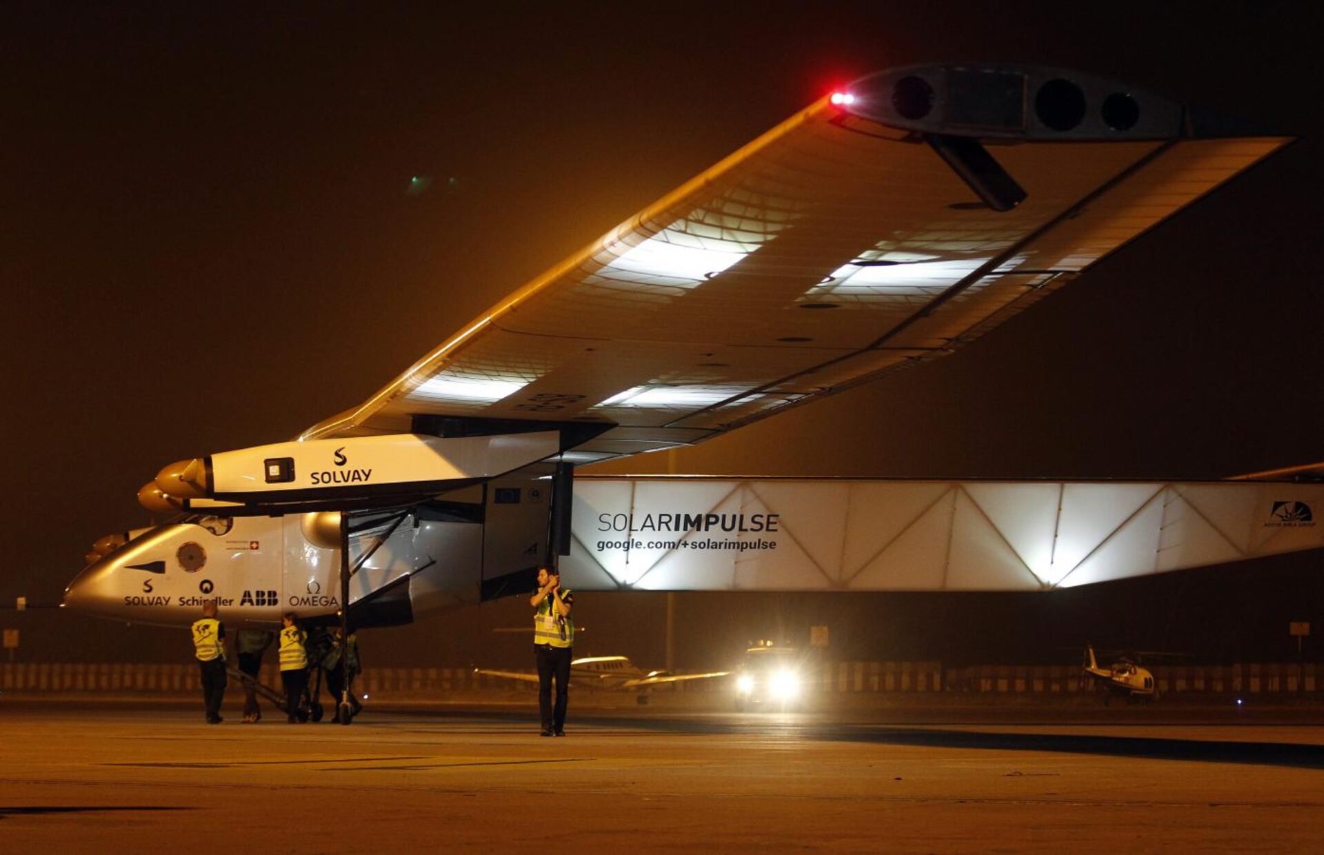 Anteriormente se ha comprobado que se puede utilizar energía limpia, como la solar, para implementarse en la aviación. - Foto Reuters