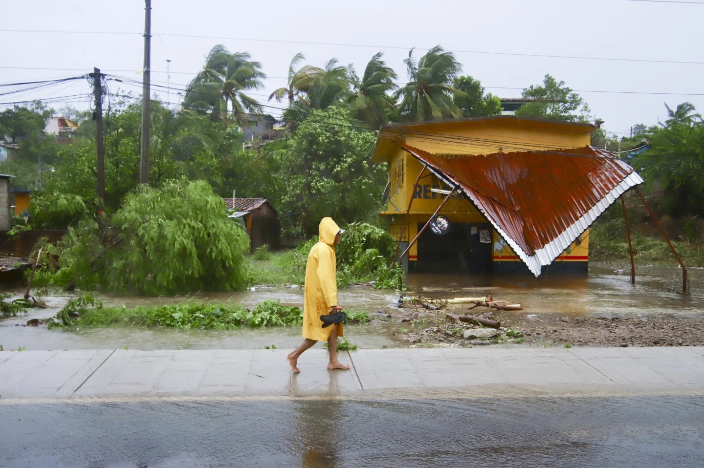 Las tormentas tropicales y huracanes se han vuelto cada vez más frecuentes en el Caribe, afectando a muchas regiones de Latinoamérica. - Foto Luis Alberto Cruz/AP