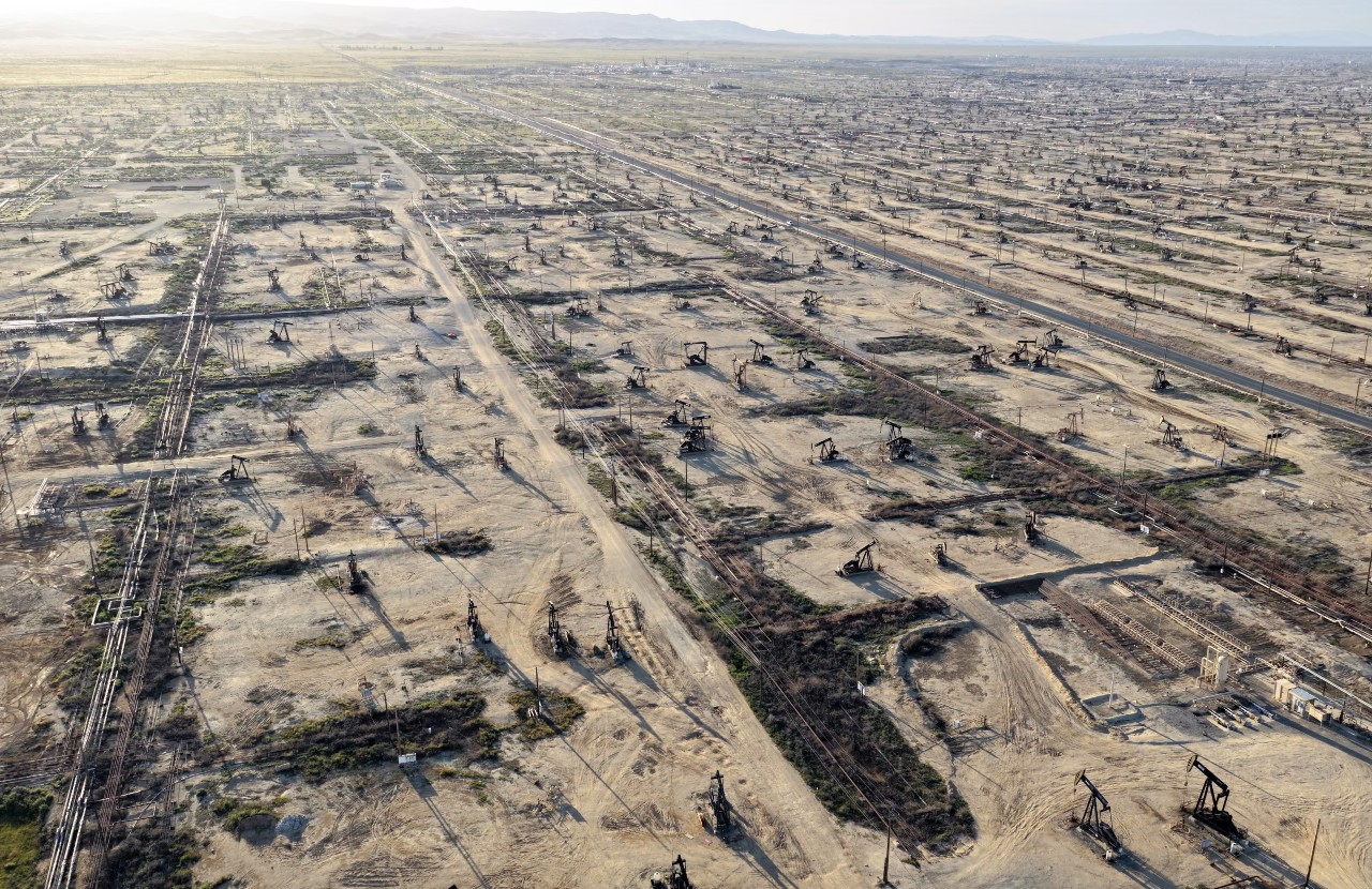 Bombas de extracción de petróleo en el yacimiento petrolífero de California. - Foto Mario Tama/Getty Images