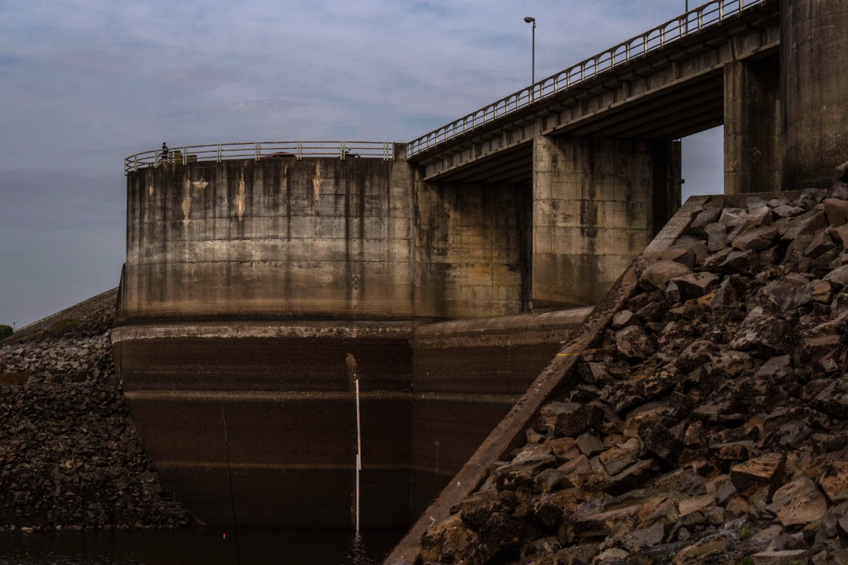 Represa de El Paso Severino, en Uruguay, sufrió una de sus peores sequías en 2023. - Foto Matilde Campodonico/AP